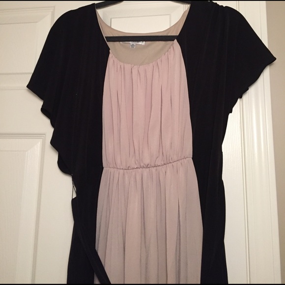 Black and Nude Color Block dress - Picture 2 of 4