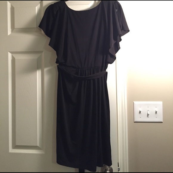 Black and Nude Color Block dress - Picture 4 of 4