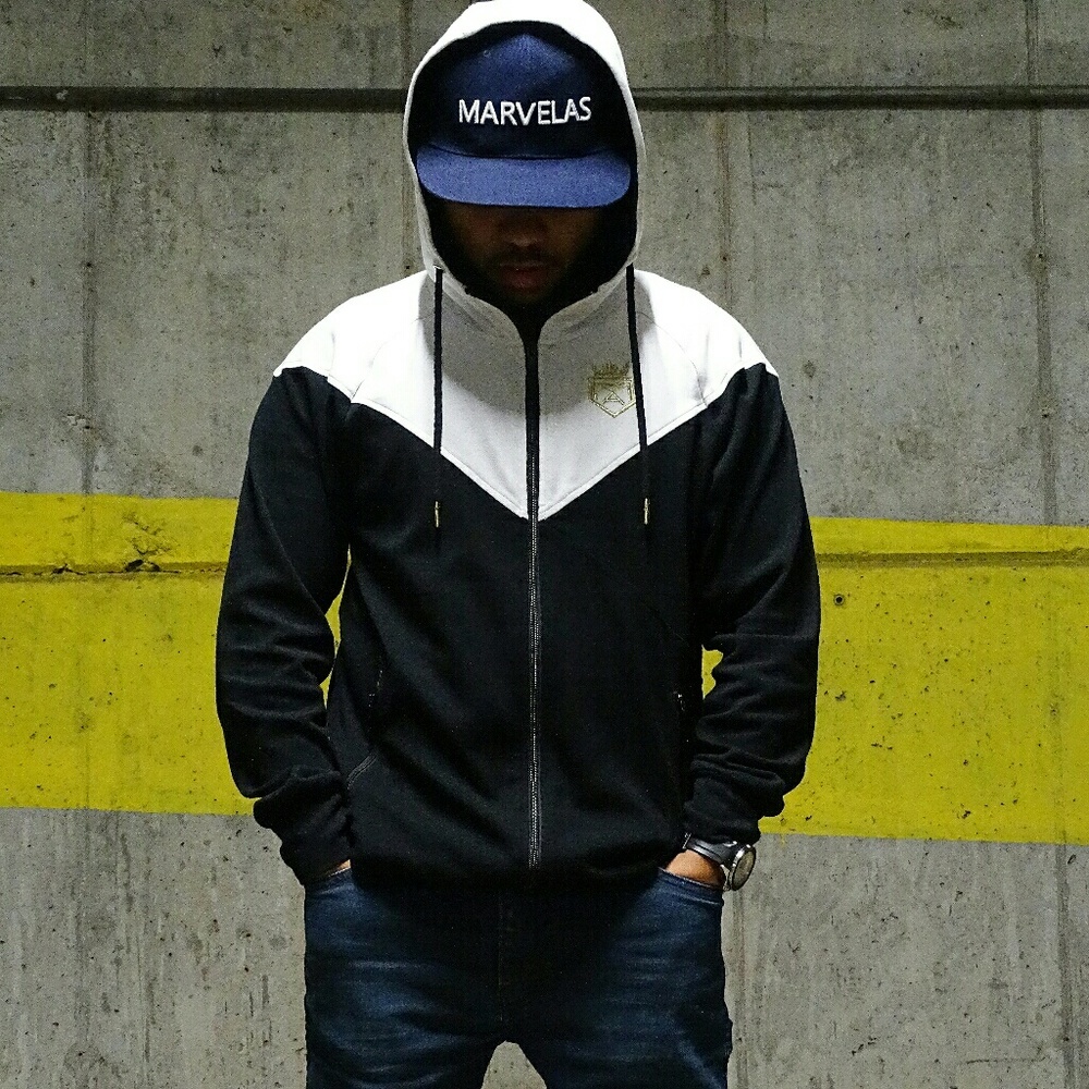 Opulent hoodie - Picture 3 of 3
