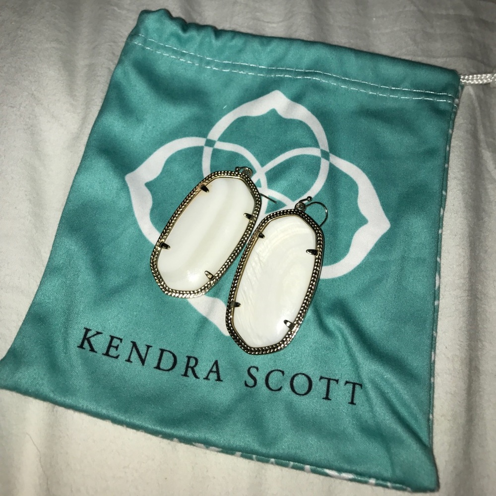 Kendra Scott Danielle Earrings