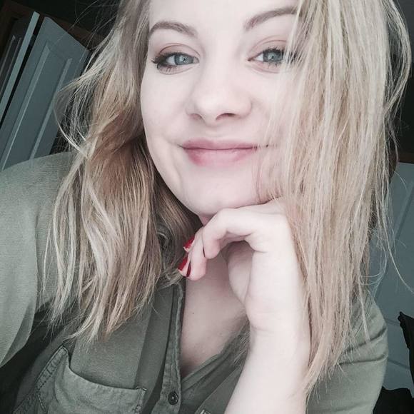 Meet your Posher, Madison - Picture 1 of 1