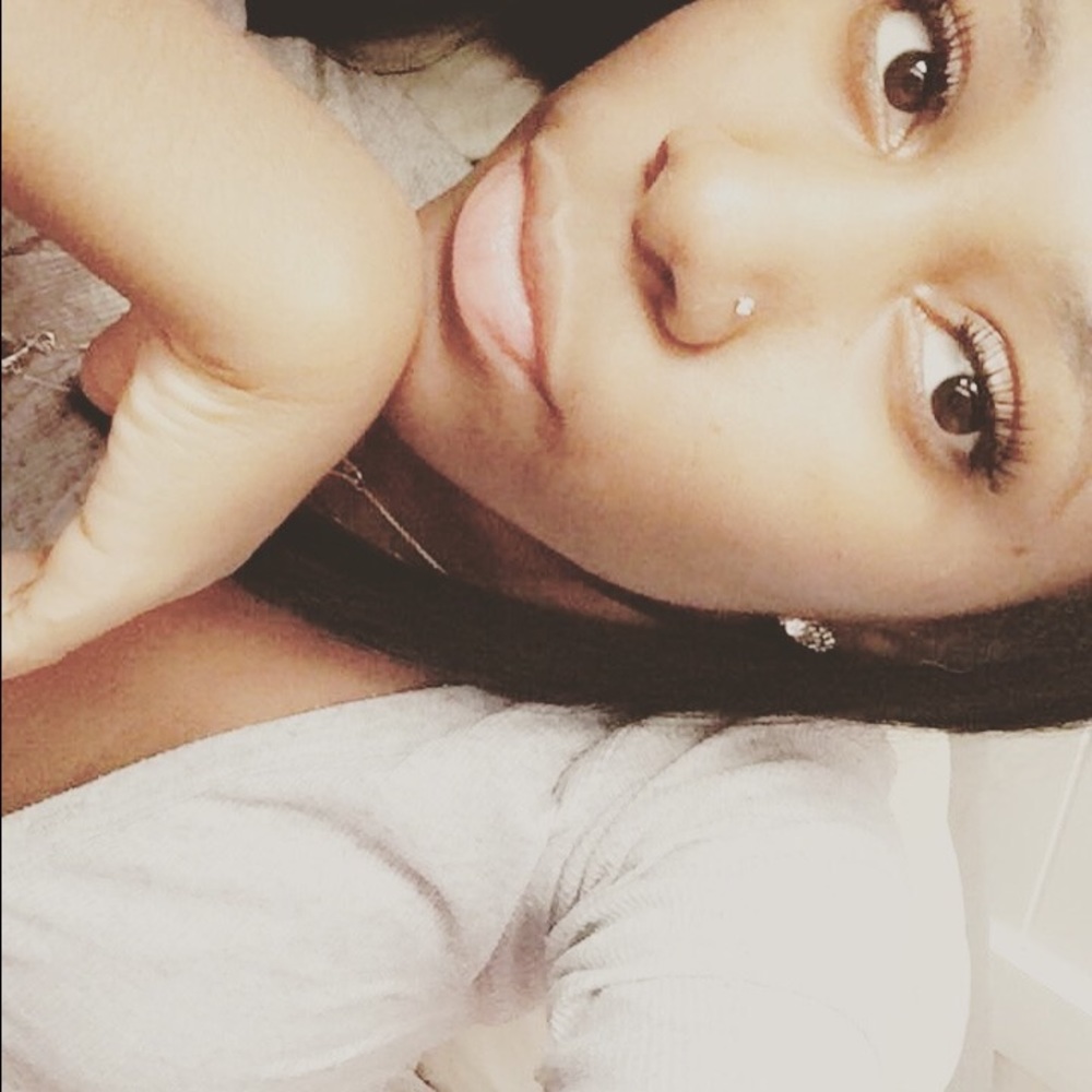 Meet your Posher, Courtney