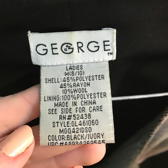 Patterned Vest - Picture 3 of 3