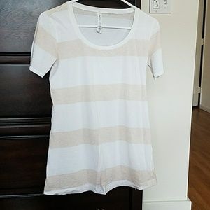 Lululemon tee