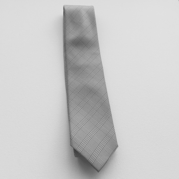 Zara Man" Plaid Houndstooth Tie - Picture 4 of 4