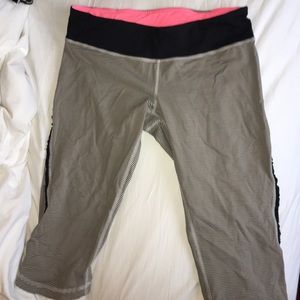 Lululemon Cropped/Short Leggings