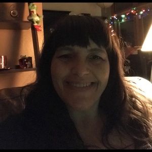 Meet your Posher, Cynthia