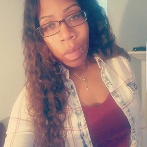 Meet your Posher, Seandra