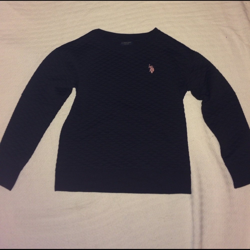 Long-sleeve Polo shirt.