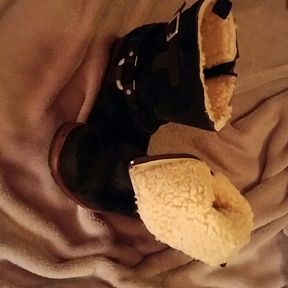 Black suede Ugg boots size 7
