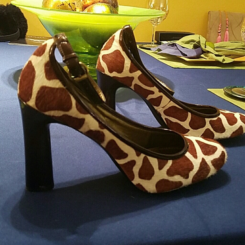 SHOES