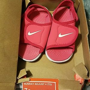 7c Nike toddler shoes
