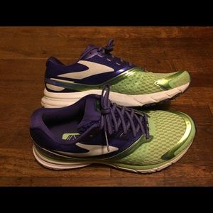 Women's Brooks Launch 2 running shoes size 8.5