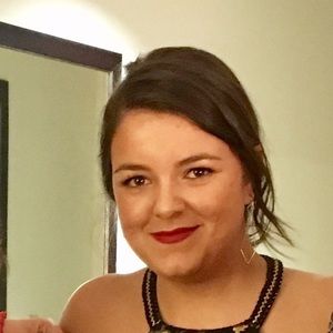 Meet your Posher, Carla