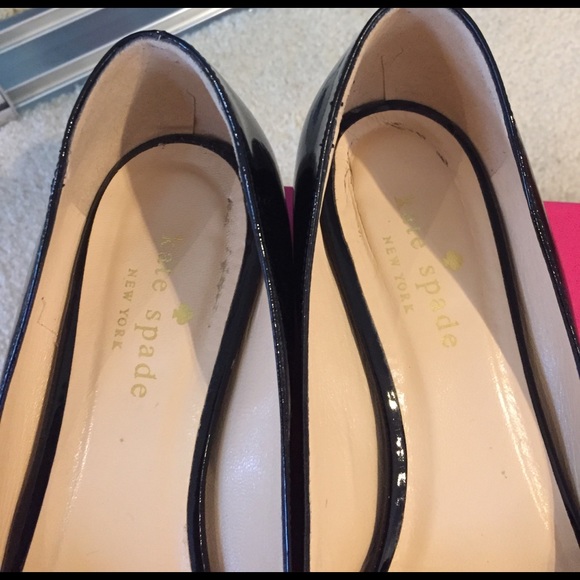 Kate Spade Tenor Black Patent Peep Toe Wedges 6M - Picture 6 of 8