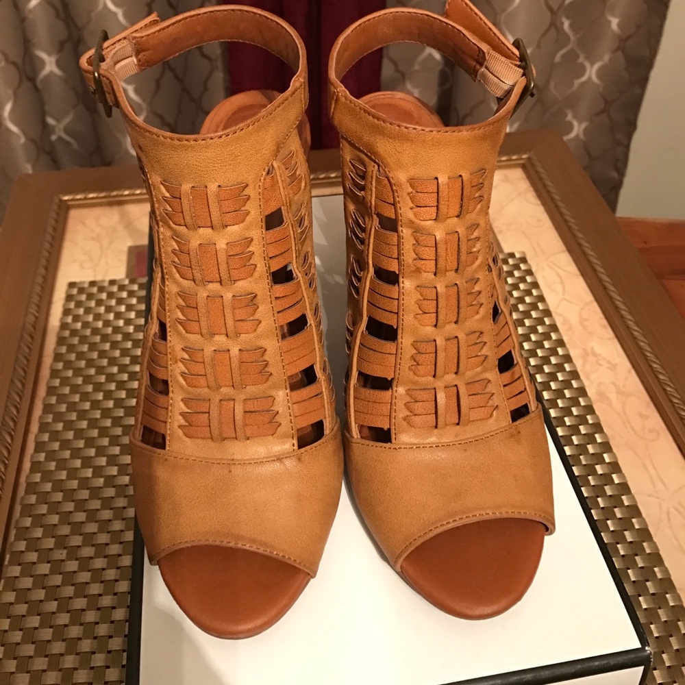 Jasmin peep toe sandal booties