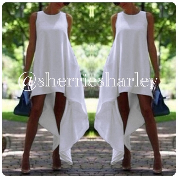 Dresses & Skirts - 🆕Bohemian Beach White Sleeveless Tunic Dress