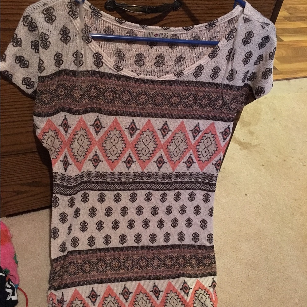 Short sleeve tee