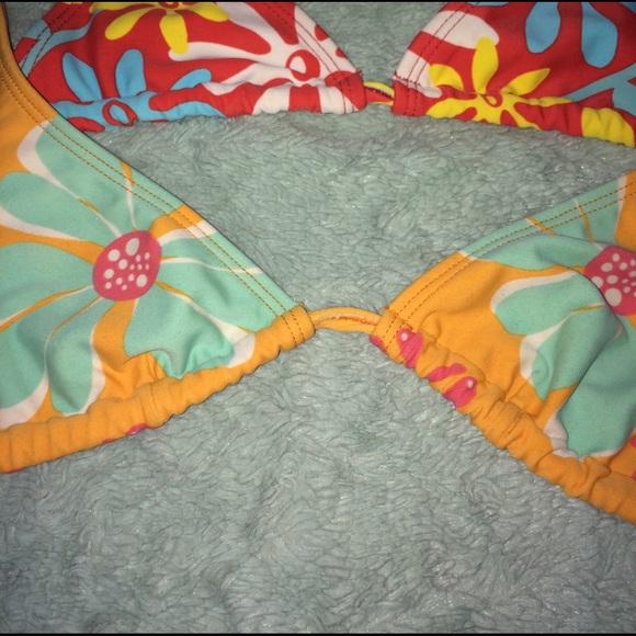 BRAZILIAN BIKINI TWO FLORAL TOPS - Picture 3 of 3