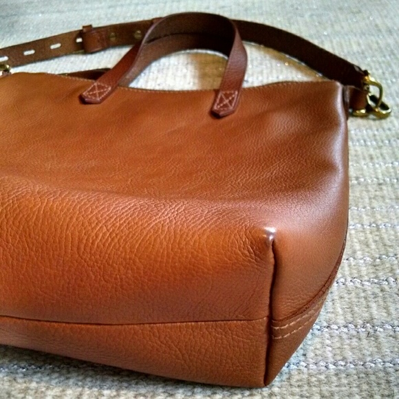 Madewell Mini Transport in English Saddle - Picture 2 of 5