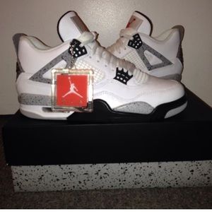 Jordan 4 white cements