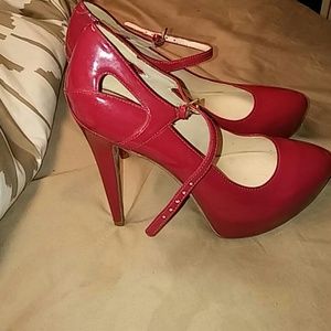 Nine west red stilleto