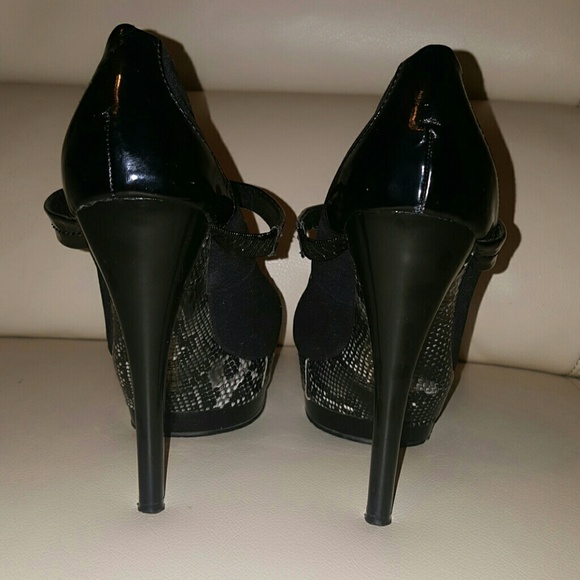 Beautiful Platform Heels - Picture 2 of 2