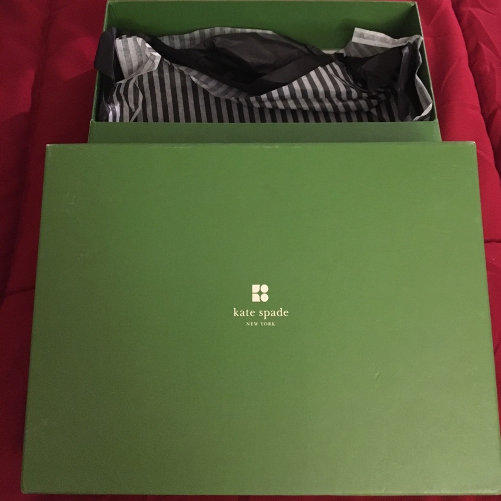 Kate spade wallet box
