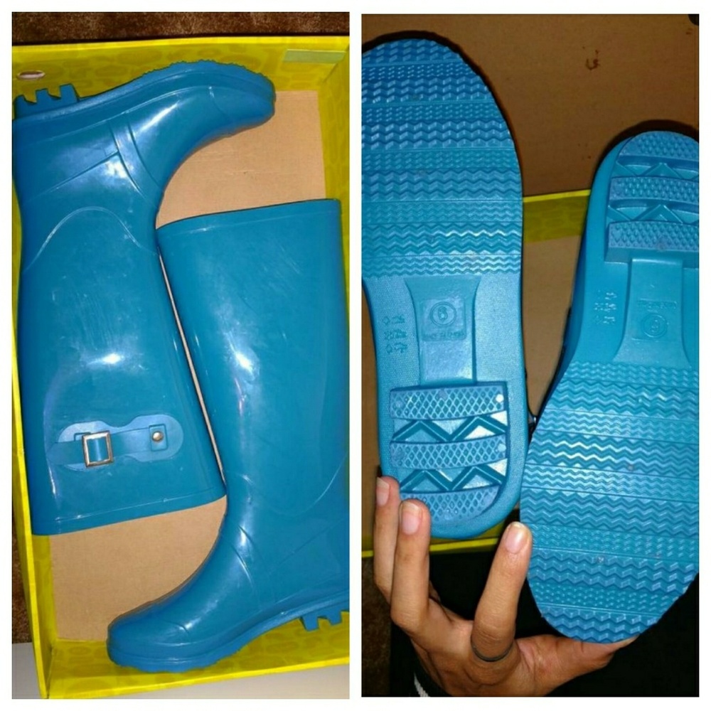 🚫 SOLD🚫 Charlotte Russe Teal Rain Boots