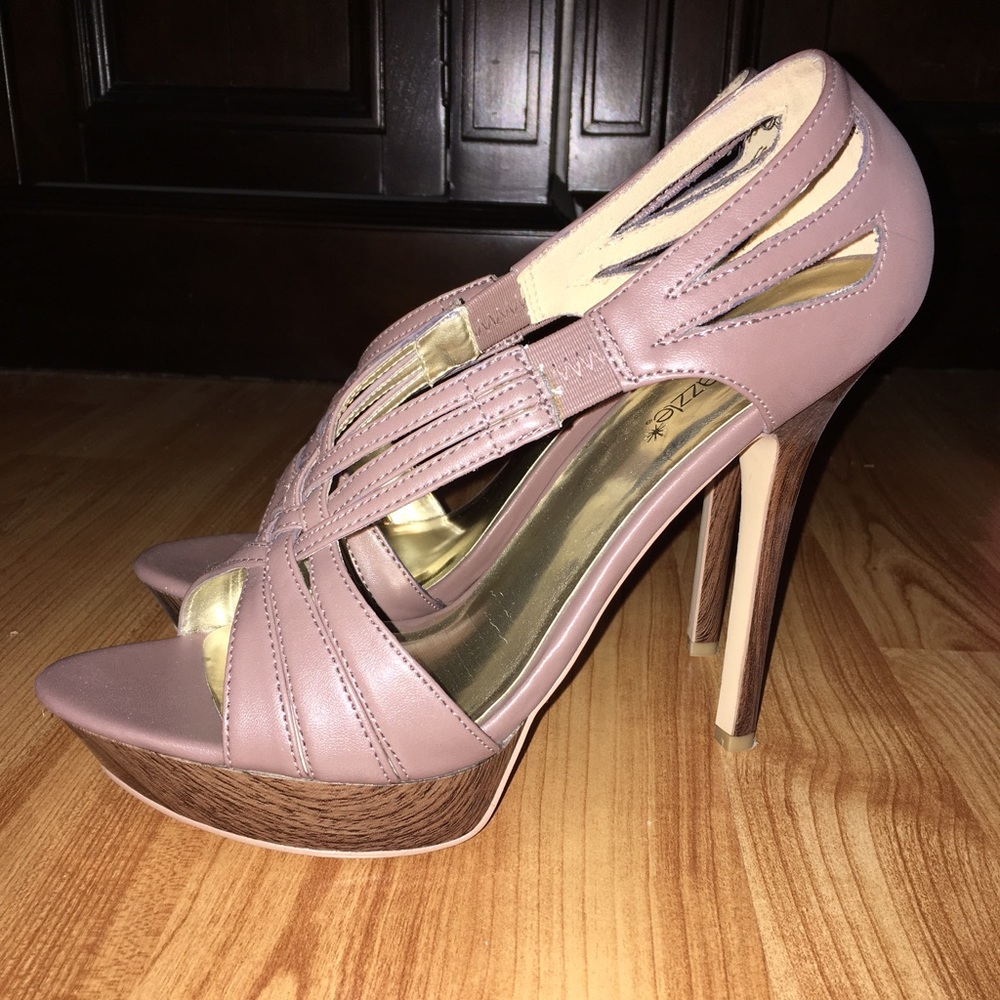 💋sexy stilettos 😍 taupe color