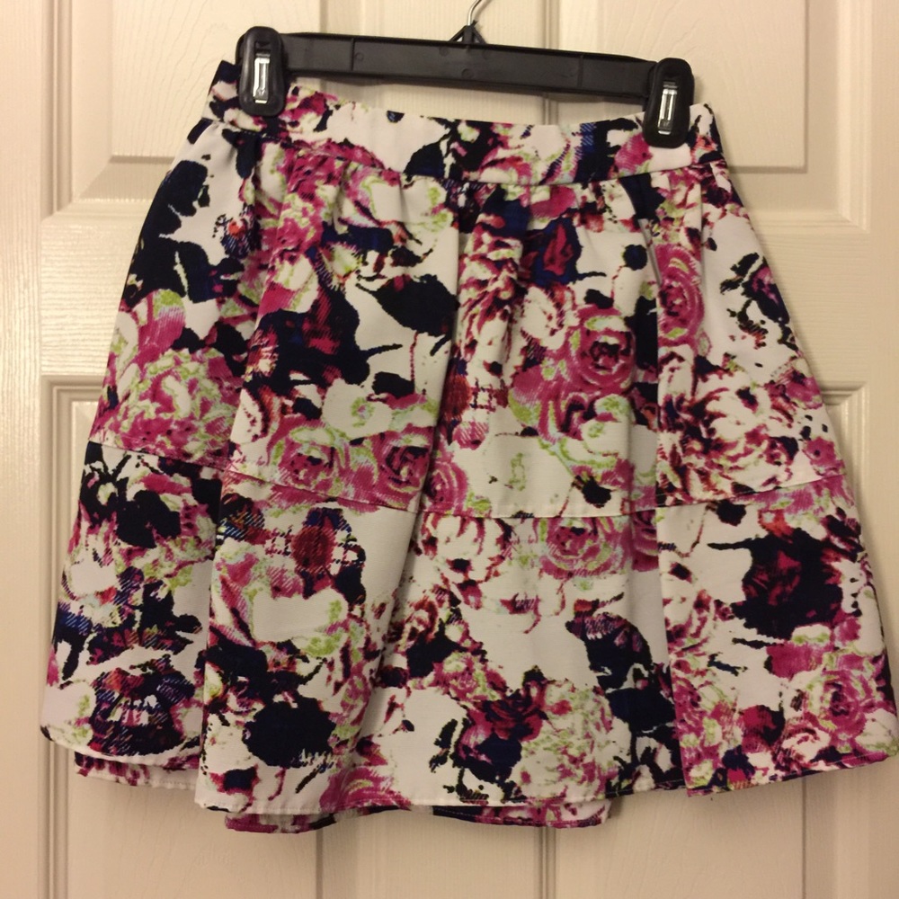 Express Floral Skirt