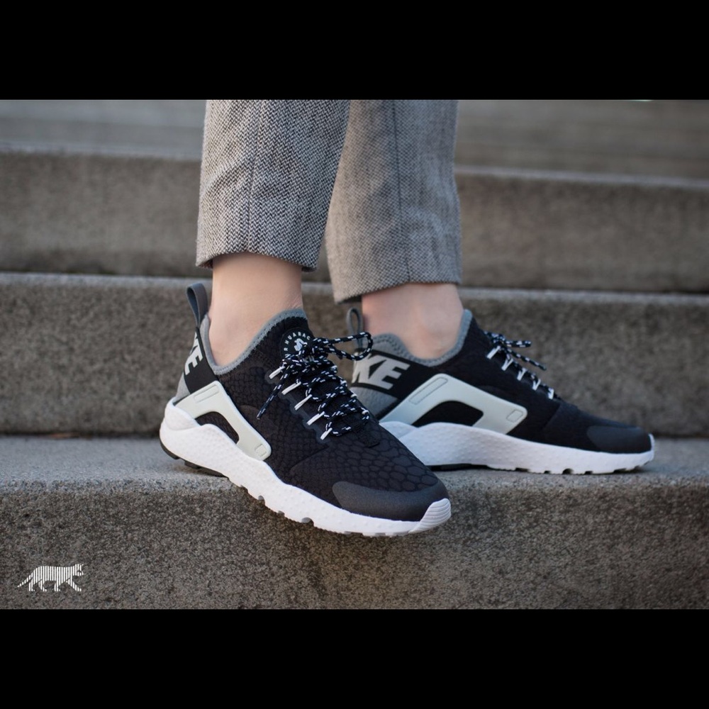 Nike Air Huarache Run Ultra SE Sneakers 👟
