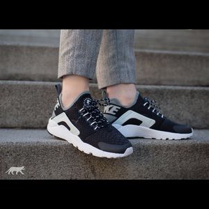Nike Air Huarache Run Ultra SE Sneakers 👟