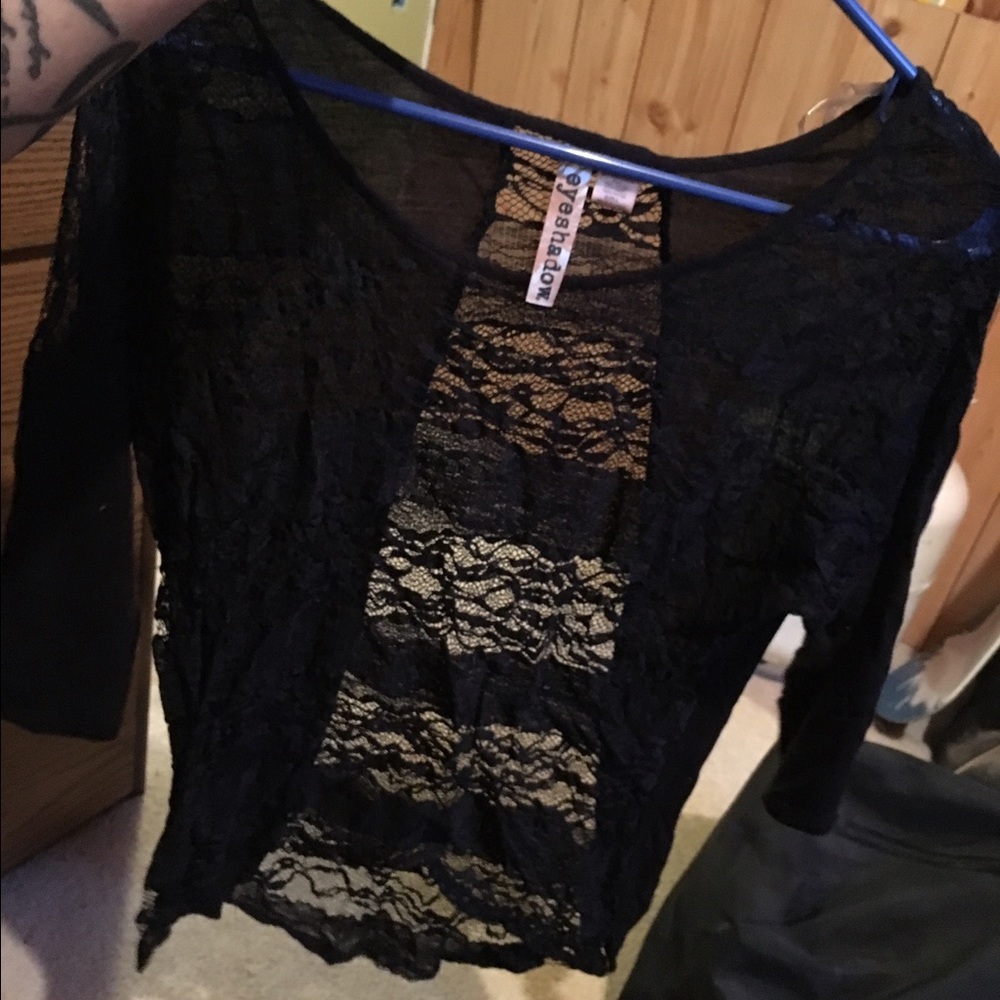 Lacy 3/4 sleeve shirt.