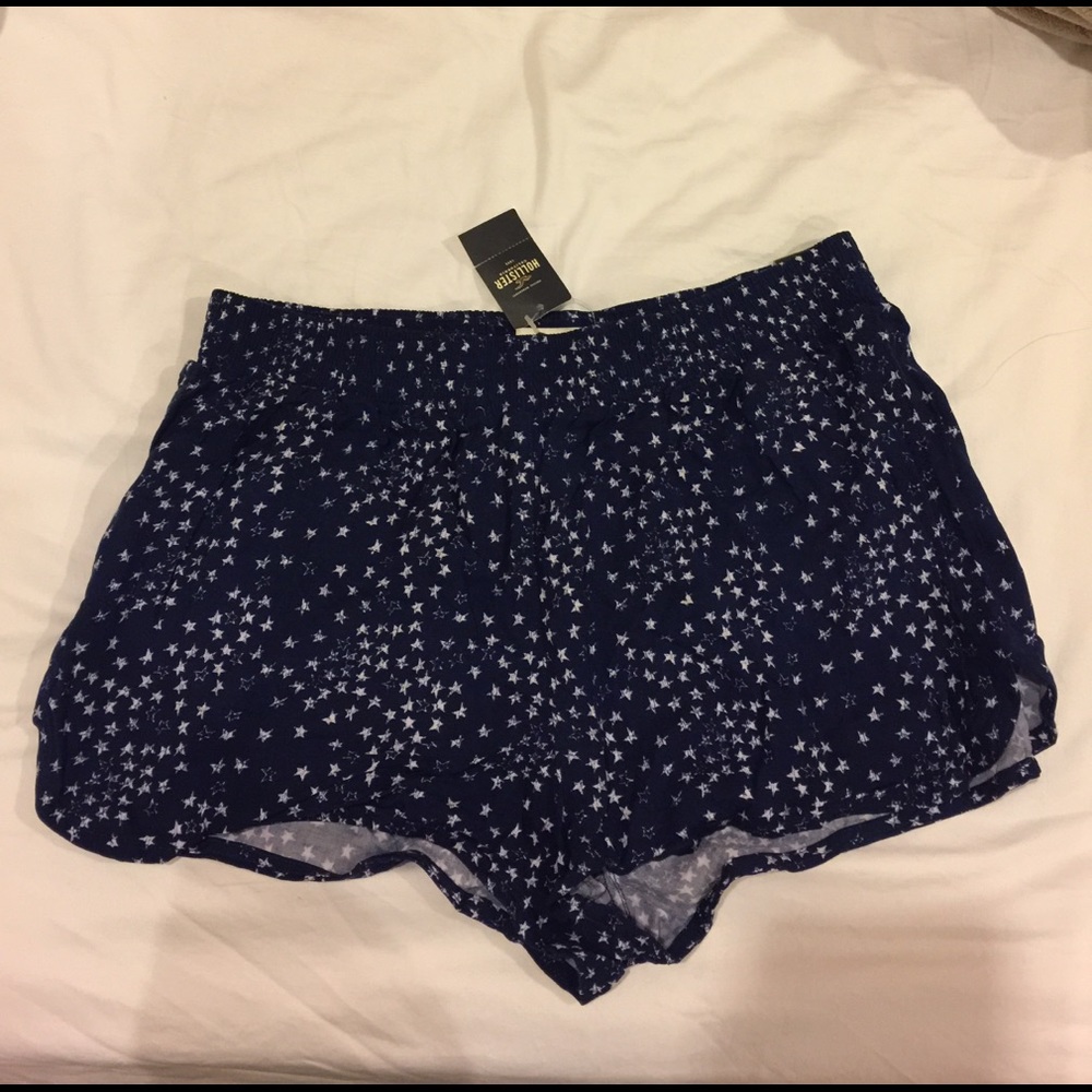 Hollister Dolphin shorts