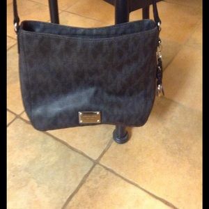 Michael Kors cross body purse