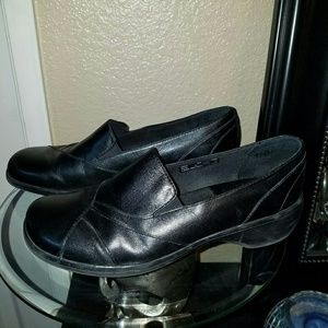 Clarks dress shoes