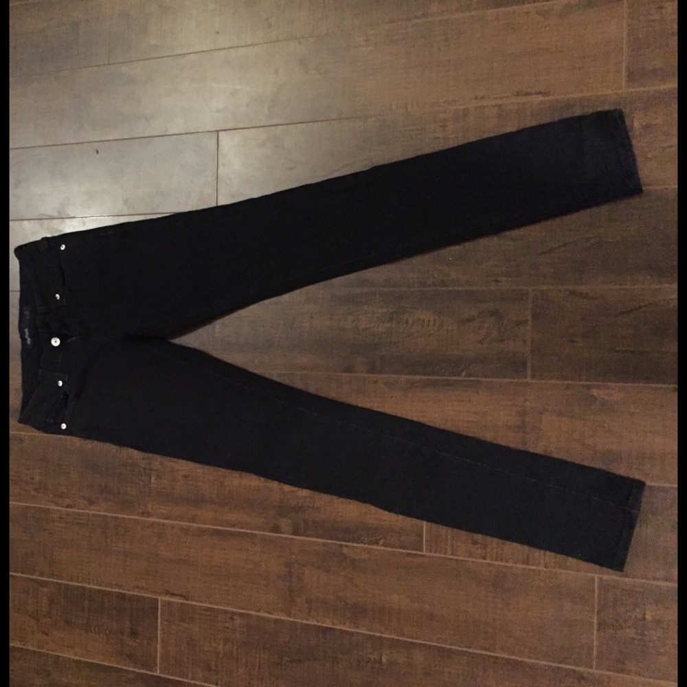 Just USA Black Skinny Jeans. Size 3 Juniors.