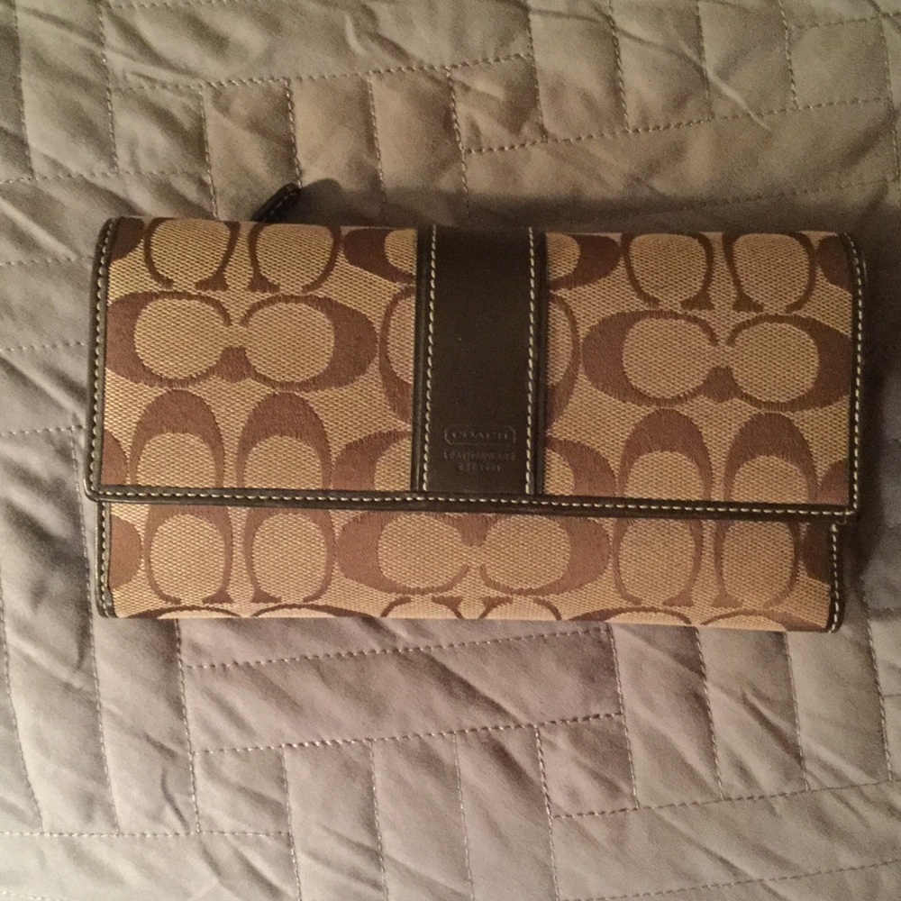 Coach wallet checkbook cover
