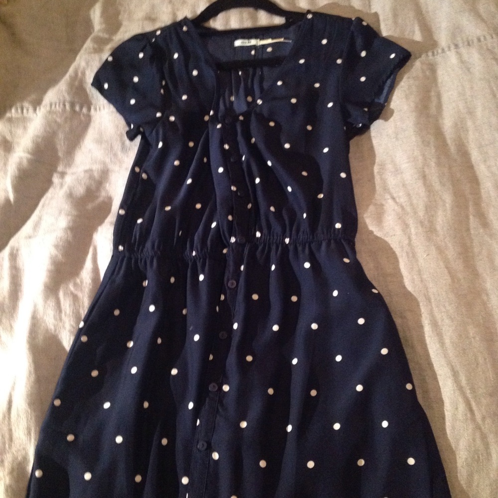 kimchi & Blue navy polka dotted dress.