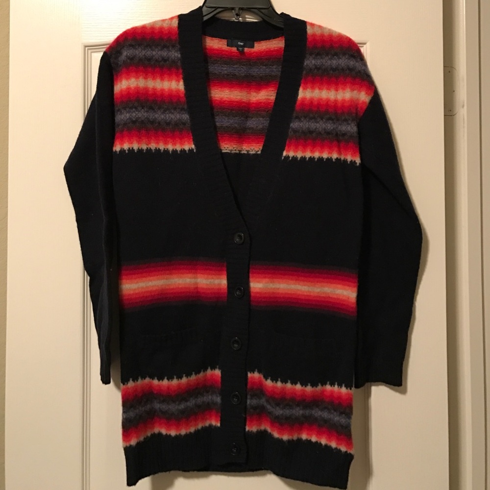 GAP sweater