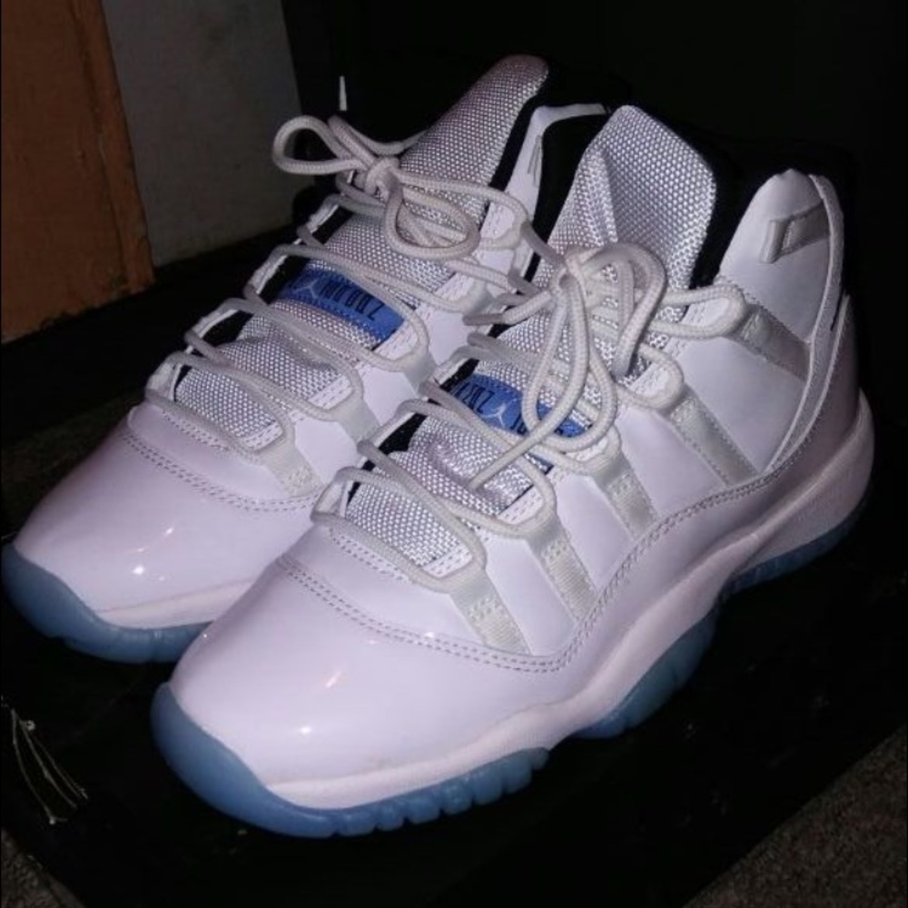 Jordan Retro 11 Legend Blue