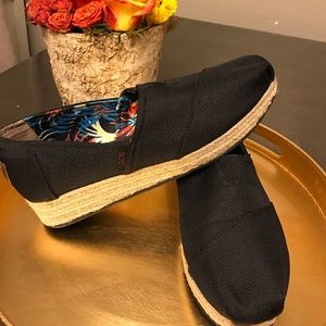 Bob black slip-on wedge sz 11 W