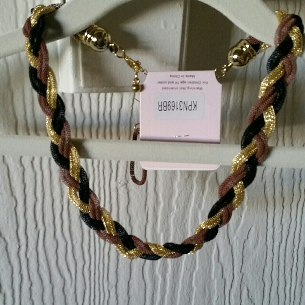 Womens Necklace and matching earrings