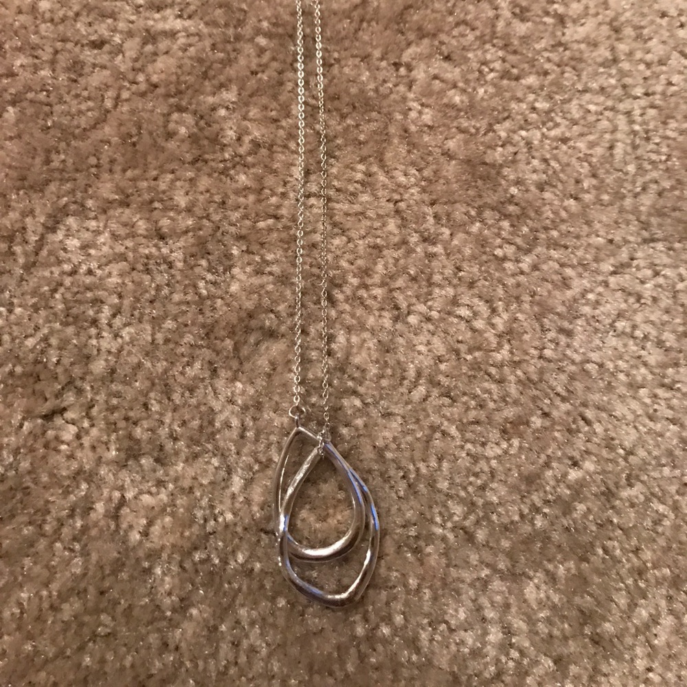 Woman's necklace
