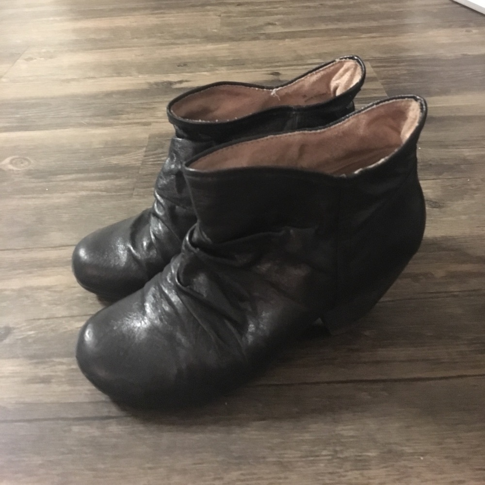 Black ankle booties
