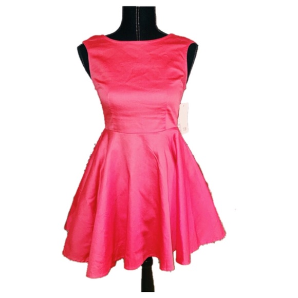 Tobi Dresses & Skirts - Tobi coral skater dress