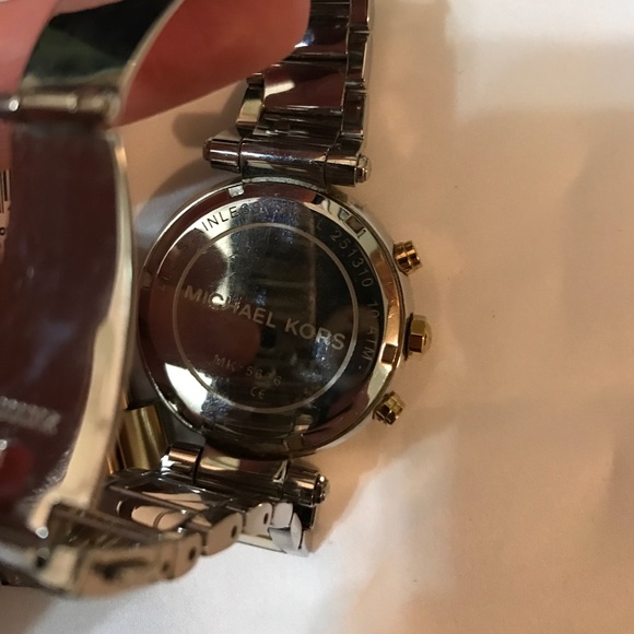 Michael Kors watch - Picture 3 of 4