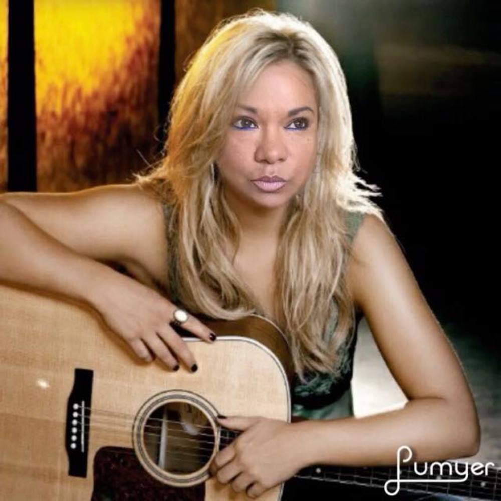 Meet your Posher, Bass