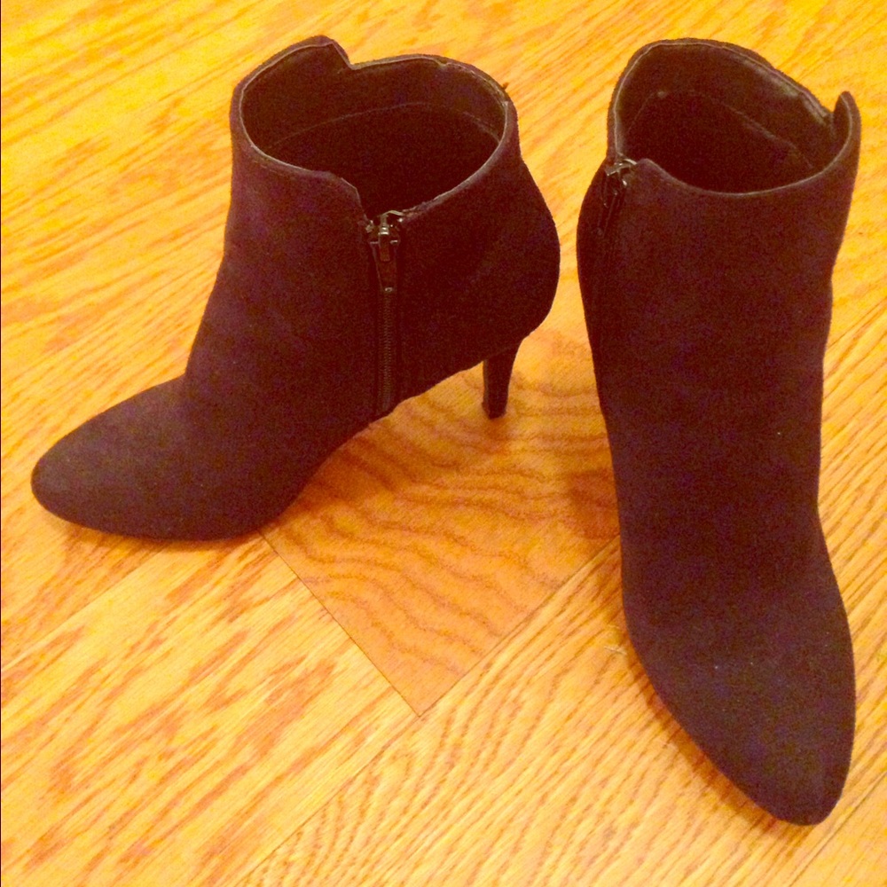 Black suede heeled boots
